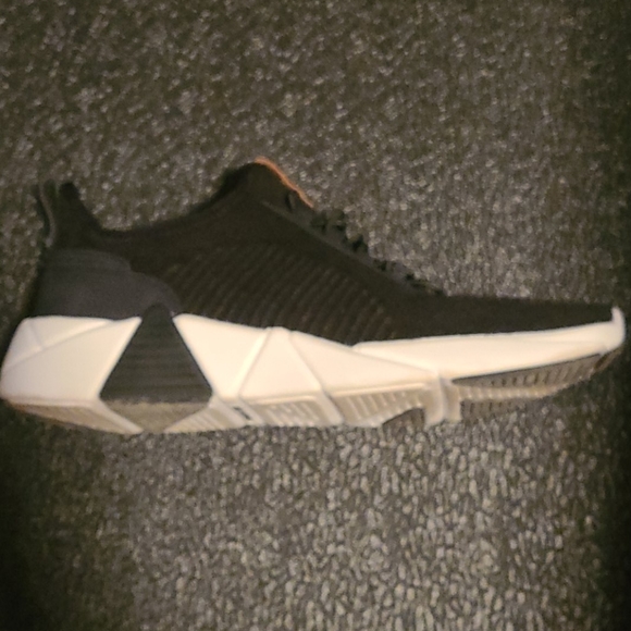 Shoes - Picture 3 of 3